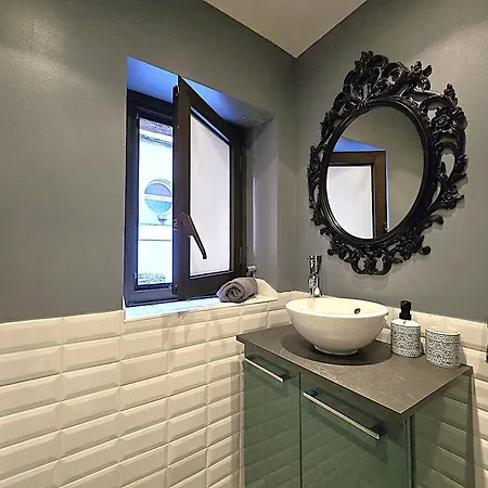 Sublime Cocon Pour Deux - 1 Lit Double - Hypercentre De - Proche Place Nationale